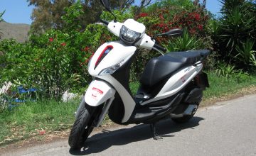 5 Medley 125 cc white 2